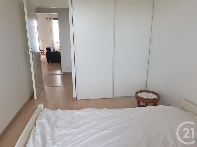 Afficher la photo en grand Appartement F4 à louer - 4 pièces - 81.38 m2 - CERGY - 95 - ILE-DE-FRANCE - Century 21 Osmose