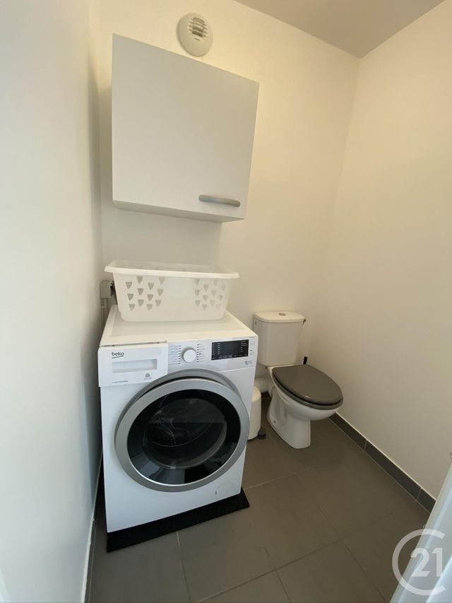 Appartement F4 à louer - 4 pièces - 66.03 m2 - CERGY - 95 - ILE-DE-FRANCE - Century 21 Osmose Appartement F4 à louer - 4 pièces - 66.03 m2 - CERGY - 95 - ILE-DE-FRANCE - Century 21 Osmose