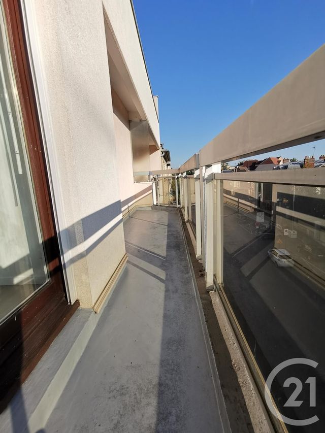 Afficher la photo en grand Appartement F3 à vendre - 3 pièces - 70.11 m2 - PONTOISE - 95 - ILE-DE-FRANCE - Century 21 Osmose