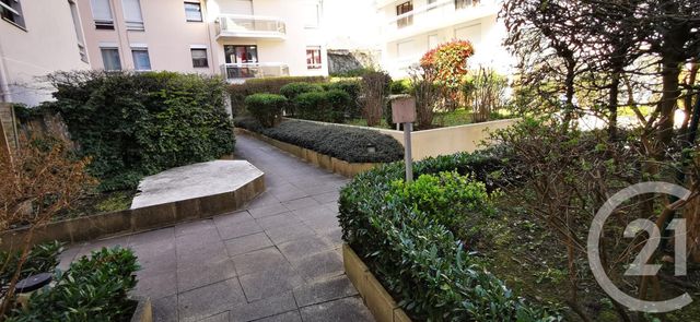 Afficher la photo en grand Appartement F3 à vendre - 3 pièces - 70.11 m2 - PONTOISE - 95 - ILE-DE-FRANCE - Century 21 Osmose