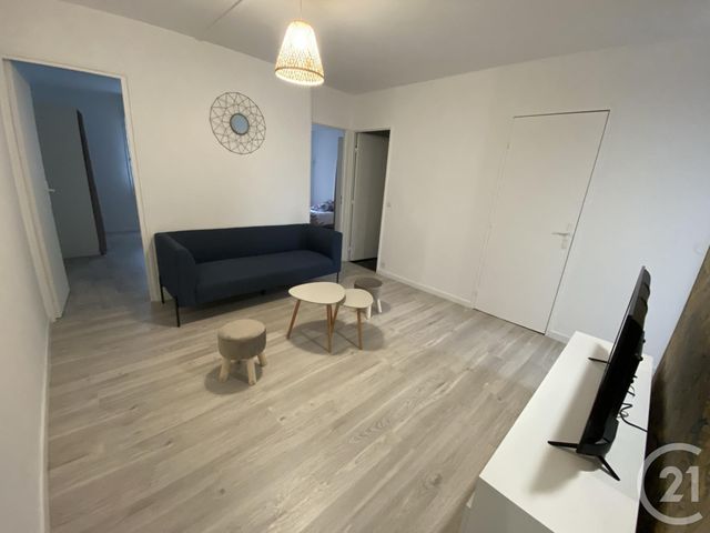 Afficher la photo en grand Appartement F6 à louer - 6 pièces - 100.73 m2 - CERGY - 95 - ILE-DE-FRANCE - Century 21 Osmose