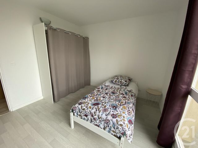 Afficher la photo en grand Appartement F6 à louer - 6 pièces - 100.73 m2 - CERGY - 95 - ILE-DE-FRANCE - Century 21 Osmose