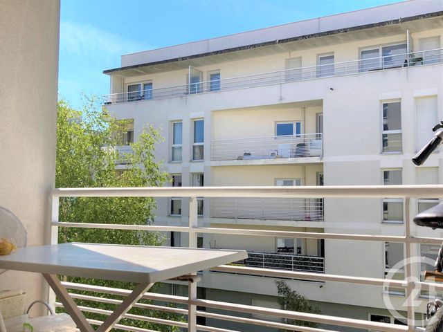 Afficher la photo en grand Appartement F2 à vendre - 2 pièces - 43.29 m2 - CERGY - 95 - ILE-DE-FRANCE - Century 21 Osmose