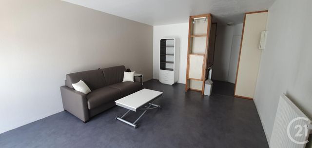 Studio à vendre - 1 pièce - 27.85 m2 - CERGY - 95 - ILE-DE-FRANCE - Century 21 Osmose Studio à vendre - 1 pièce - 27.85 m2 - CERGY - 95 - ILE-DE-FRANCE - Century 21 Osmose