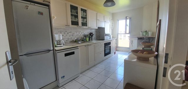 Appartement F3 à vendre - 3 pièces - 75.63 m2 - CERGY - 95 - ILE-DE-FRANCE - Century 21 Osmose Appartement F3 à vendre - 3 pièces - 75.63 m2 - CERGY - 95 - ILE-DE-FRANCE - Century 21 Osmose