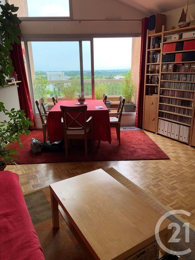 Afficher la photo en grand Appartement F2 à vendre - 2 pièces - 59.45 m2 - CERGY - 95 - ILE-DE-FRANCE - Century 21 Osmose