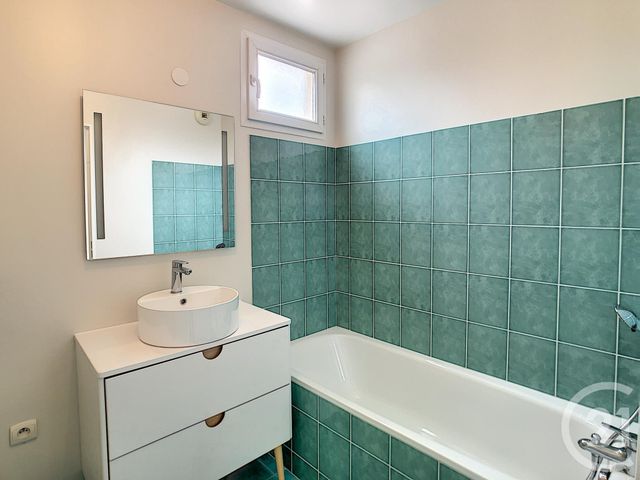 Afficher la photo en grand Appartement F3 à louer - 3 pièces - 63.48 m2 - PONTOISE - 95 - ILE-DE-FRANCE - Century 21 Osmose
