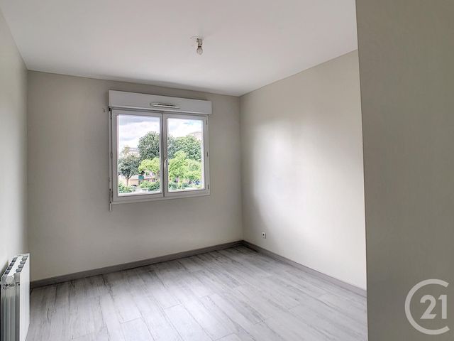 Afficher la photo en grand Appartement F3 à louer - 3 pièces - 63.48 m2 - PONTOISE - 95 - ILE-DE-FRANCE - Century 21 Osmose