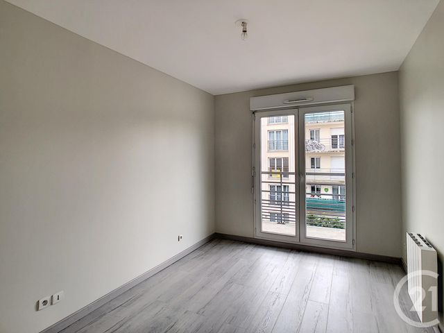 Afficher la photo en grand Appartement F3 à louer - 3 pièces - 63.48 m2 - PONTOISE - 95 - ILE-DE-FRANCE - Century 21 Osmose