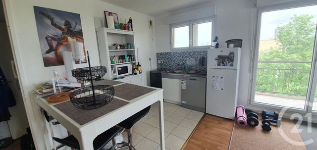 Afficher la photo en grand Studio à vendre - 1 pièce - 35.61 m2 - CERGY - 95 - ILE-DE-FRANCE - Century 21 Osmose