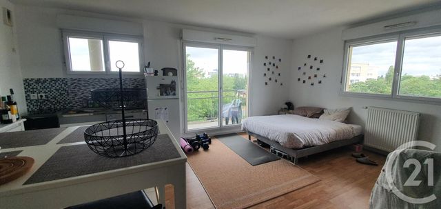 Afficher la photo en grand Studio à vendre - 1 pièce - 35.61 m2 - CERGY - 95 - ILE-DE-FRANCE - Century 21 Osmose