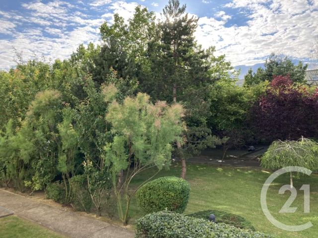 Afficher la photo en grand Appartement F1 à vendre - 1 pièce - 25.9 m2 - CERGY - 95 - ILE-DE-FRANCE - Century 21 Osmose