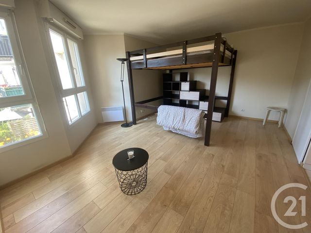 Afficher la photo en grand Appartement F1 à louer - 1 pièce - 27.56 m2 - CERGY - 95 - ILE-DE-FRANCE - Century 21 Osmose