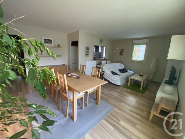 Appartement F2 à louer - 2 pièces - 51.96 m2 - CERGY - 95 - ILE-DE-FRANCE - Century 21 Osmose