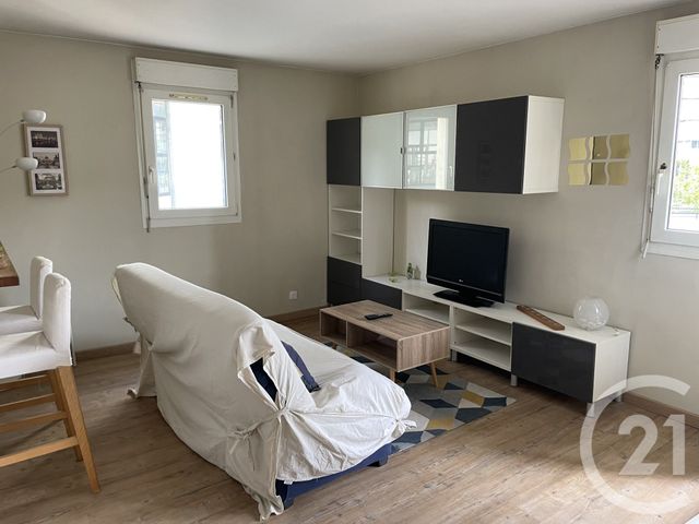 Appartement F2 à louer - 2 pièces - 51.96 m2 - CERGY - 95 - ILE-DE-FRANCE - Century 21 Osmose