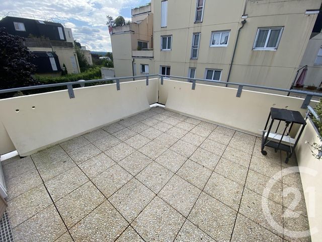 Appartement F4 à louer - 4 pièces - 81.81 m2 - CERGY - 95 - ILE-DE-FRANCE - Century 21 Osmose