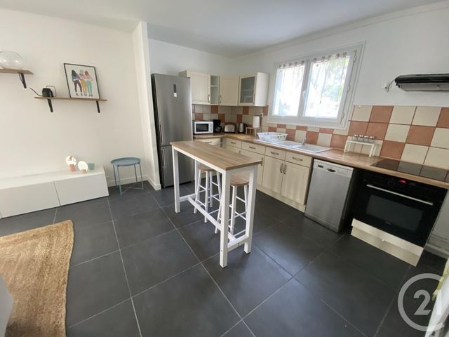 Appartement F4 à louer - 4 pièces - 81.81 m2 - CERGY - 95 - ILE-DE-FRANCE - Century 21 Osmose