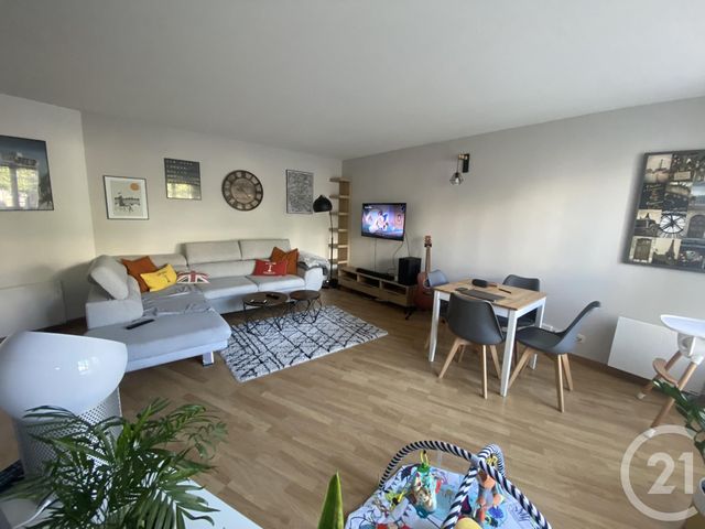 Appartement F3 à louer - 3 pièces - 60.65 m2 - CERGY - 95 - ILE-DE-FRANCE - Century 21 Osmose