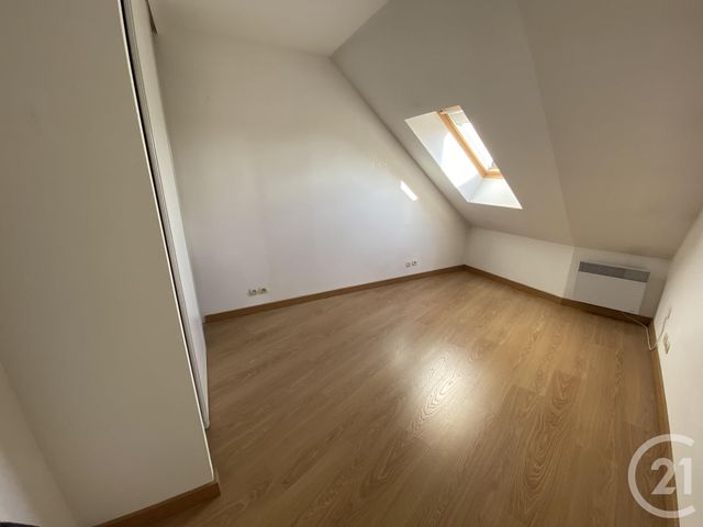 Appartement F3 à louer - 3 pièces - 56.62 m2 - CERGY - 95 - ILE-DE-FRANCE - Century 21 Osmose
