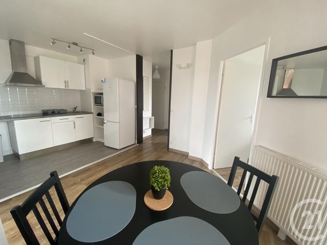 Appartement F4 à louer - 4 pièces - 56.01 m2 - CERGY - 95 - ILE-DE-FRANCE - Century 21 Osmose