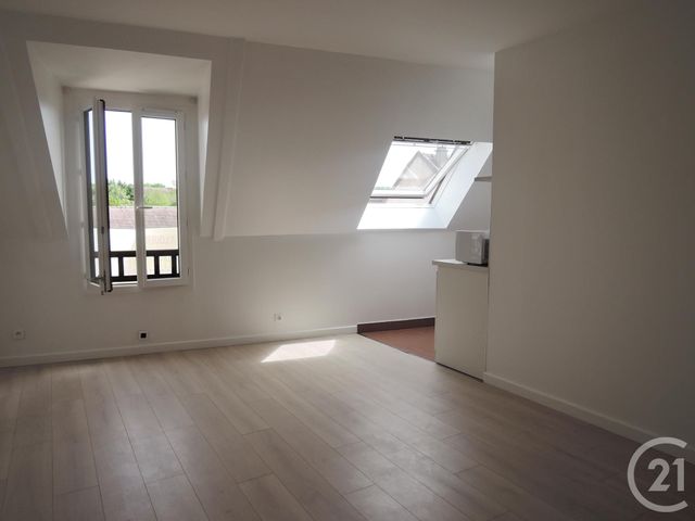 Studio à vendre - 1 pièce - 23.42 m2 - CERGY - 95 - ILE-DE-FRANCE - Century 21 Osmose