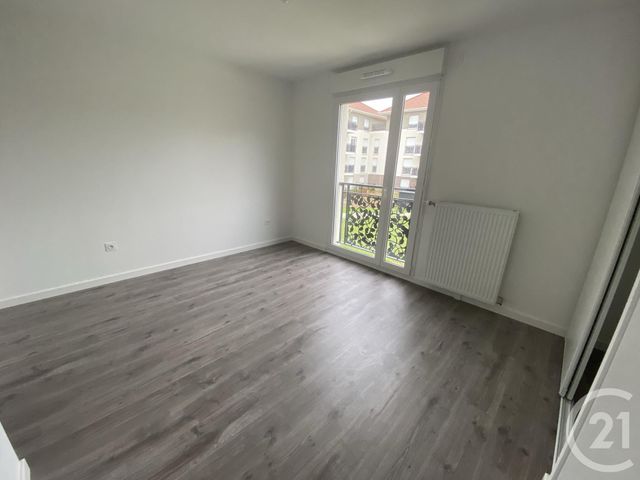 Appartement F2 à louer - 2 pièces - 56.35 m2 - JOUY LE MOUTIER - 95 - ILE-DE-FRANCE - Century 21 Osmose