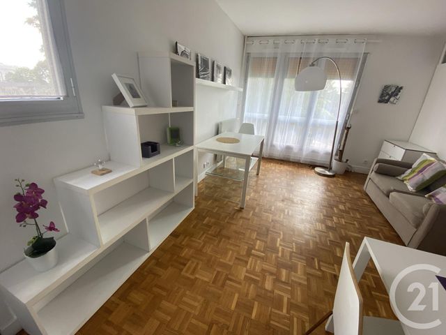 Appartement F1 à louer - 1 pièce - 39.0 m2 - CERGY - 95 - ILE-DE-FRANCE - Century 21 Osmose
