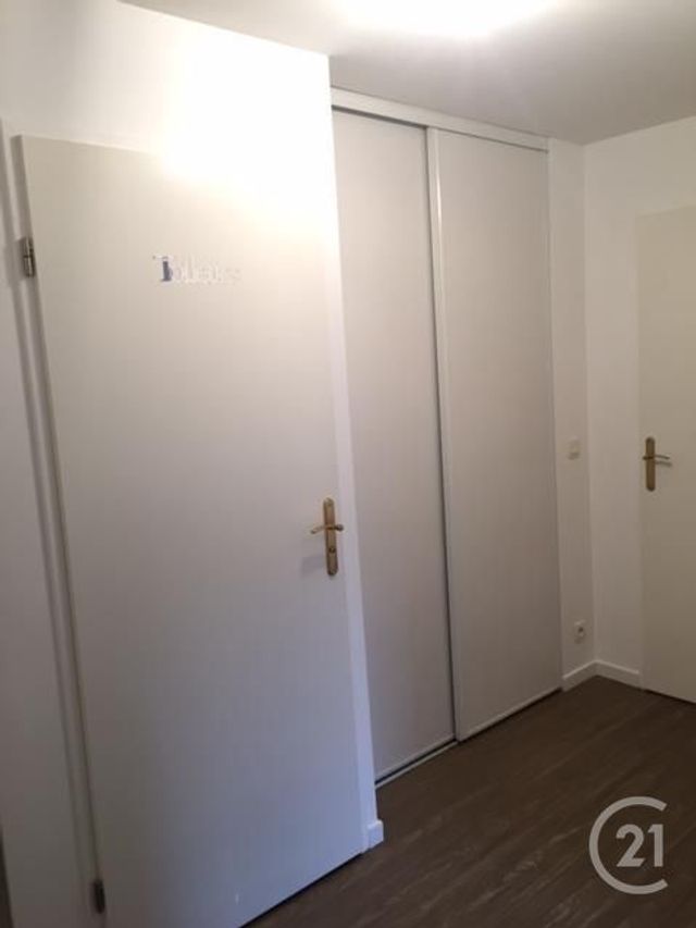 Appartement F3 à louer - 3 pièces - 56.5 m2 - VAUREAL - 95 - ILE-DE-FRANCE - Century 21 Osmose