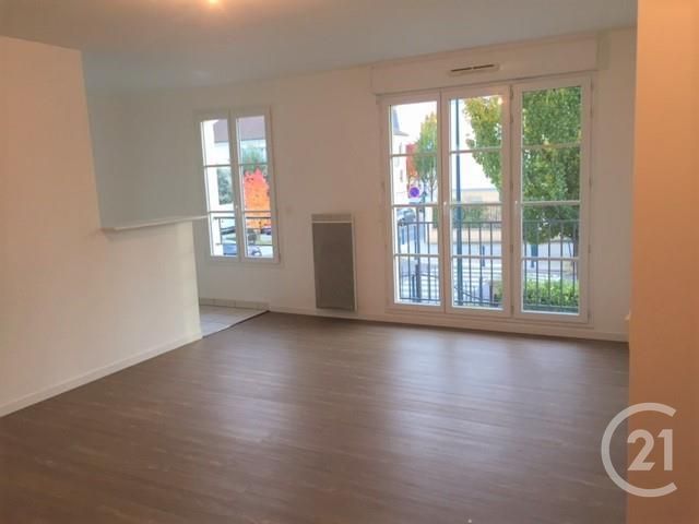 Appartement F3 à louer - 3 pièces - 56.5 m2 - VAUREAL - 95 - ILE-DE-FRANCE - Century 21 Osmose