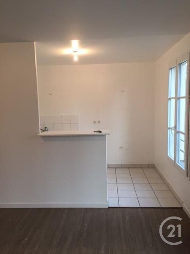 Appartement F3 à louer - 3 pièces - 56.5 m2 - VAUREAL - 95 - ILE-DE-FRANCE - Century 21 Osmose