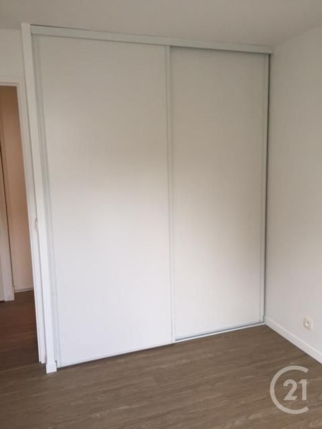 Appartement F3 à louer - 3 pièces - 56.5 m2 - VAUREAL - 95 - ILE-DE-FRANCE - Century 21 Osmose