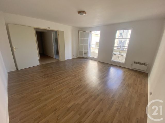 Appartement F2 à louer - 2 pièces - 56.05 m2 - CERGY - 95 - ILE-DE-FRANCE - Century 21 Osmose