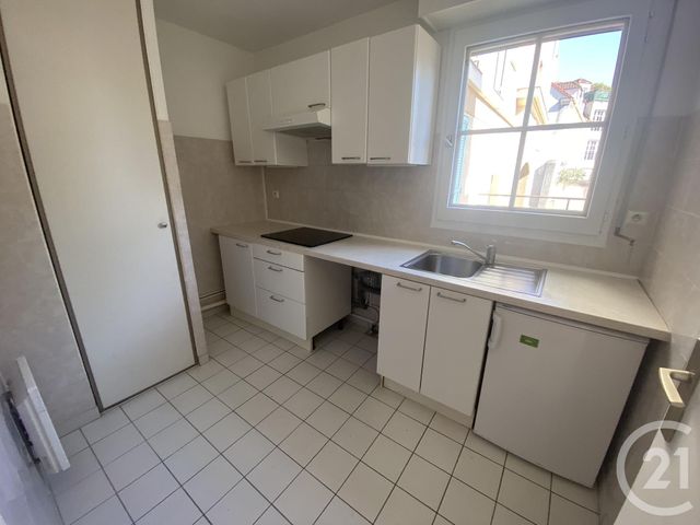 Appartement F2 à louer - 2 pièces - 56.05 m2 - CERGY - 95 - ILE-DE-FRANCE - Century 21 Osmose