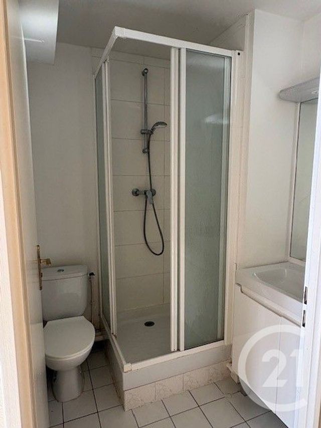 Appartement F1 à louer - 1 pièce - 27.56 m2 - CERGY - 95 - ILE-DE-FRANCE - Century 21 Osmose