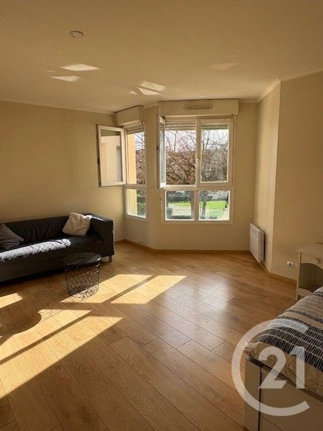 Appartement F1 à louer CERGY