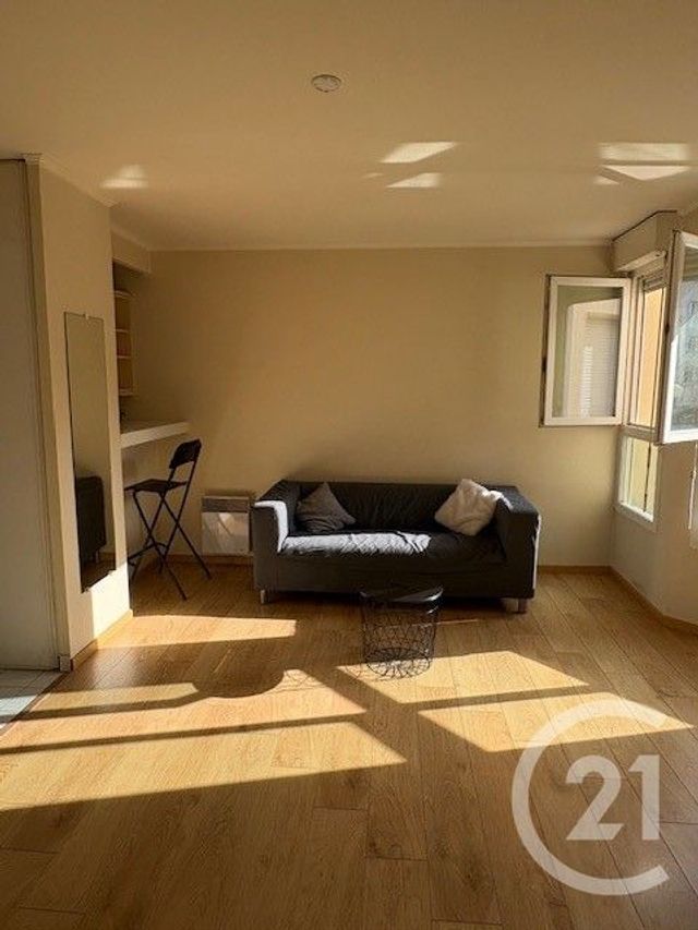 Appartement F1 à louer - 1 pièce - 27.56 m2 - CERGY - 95 - ILE-DE-FRANCE - Century 21 Osmose