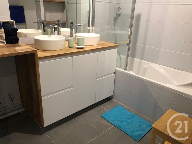 Appartement F4 à louer - 4 pièces - 82.27 m2 - CERGY - 95 - ILE-DE-FRANCE - Century 21 Osmose