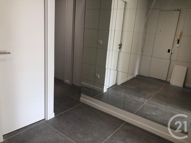 Appartement F4 à louer - 4 pièces - 82.27 m2 - CERGY - 95 - ILE-DE-FRANCE - Century 21 Osmose