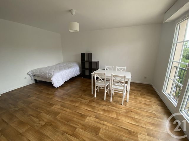 Appartement Studio à louer - 1 pièce - 31.17 m2 - CERGY - 95 - ILE-DE-FRANCE - Century 21 Osmose