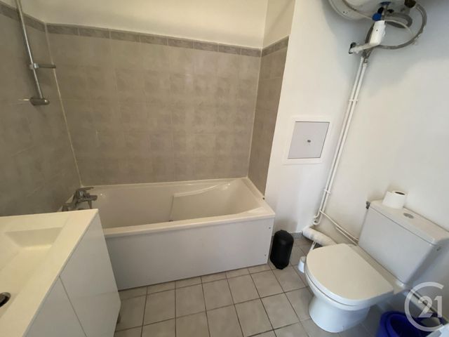 Appartement Studio à louer - 1 pièce - 31.17 m2 - CERGY - 95 - ILE-DE-FRANCE - Century 21 Osmose