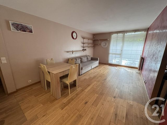 Appartement F4 à louer - 4 pièces - 78.4 m2 - CERGY - 95 - ILE-DE-FRANCE - Century 21 Osmose