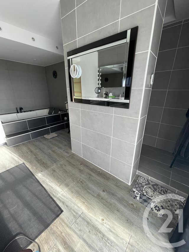 Afficher la photo en grand Appartement à vendre - 6 pièces - 162.08 m2 - CERGY - 95 - ILE-DE-FRANCE - Century 21 Osmose