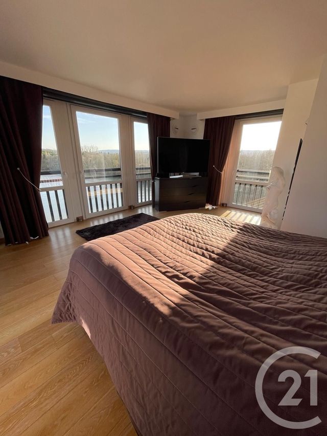 Afficher la photo en grand Appartement à vendre - 6 pièces - 162.08 m2 - CERGY - 95 - ILE-DE-FRANCE - Century 21 Osmose