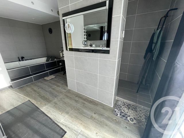 Afficher la photo en grand Appartement à vendre - 6 pièces - 162.08 m2 - CERGY - 95 - ILE-DE-FRANCE - Century 21 Osmose