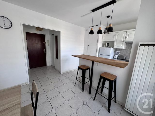 Appartement F1 à louer - 1 pièce - 35.5 m2 - CERGY - 95 - ILE-DE-FRANCE - Century 21 Osmose