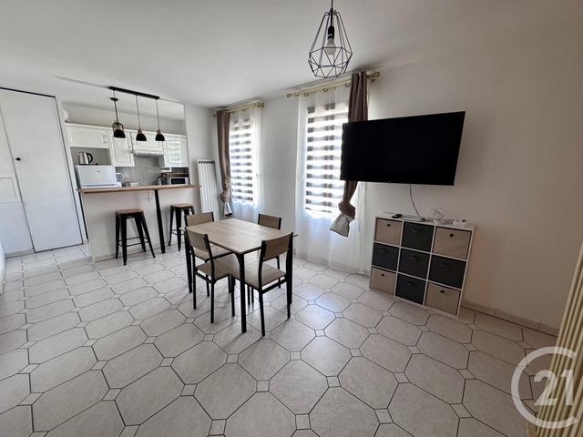 Appartement F1 à louer - 1 pièce - 35.5 m2 - CERGY - 95 - ILE-DE-FRANCE - Century 21 Osmose