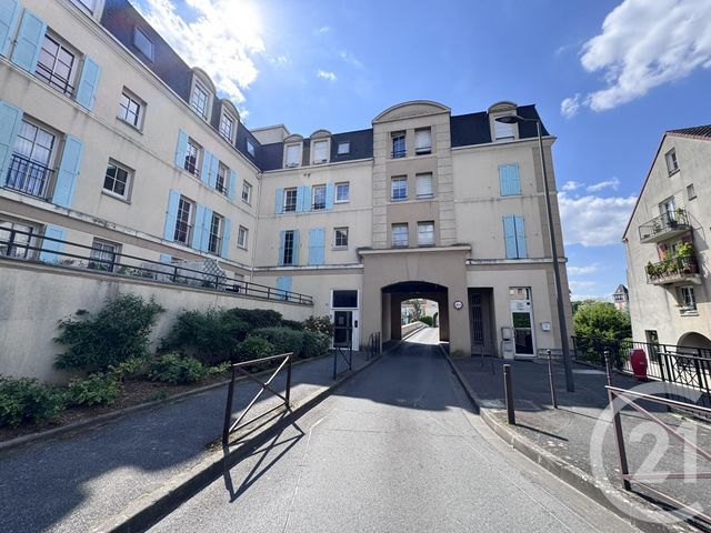 Appartement F1 à louer - 1 pièce - 35.5 m2 - CERGY - 95 - ILE-DE-FRANCE - Century 21 Osmose