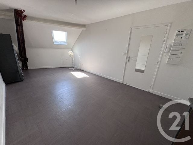 Appartement Studio à louer - 1 pièce - 26.11 m2 - CERGY - 95 - ILE-DE-FRANCE - Century 21 Osmose