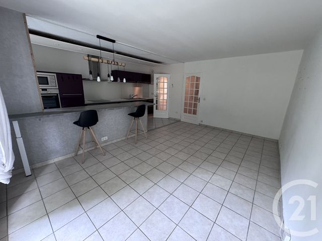 Appartement F3 à louer - 3 pièces - 66.93 m2 - CERGY - 95 - ILE-DE-FRANCE - Century 21 Osmose