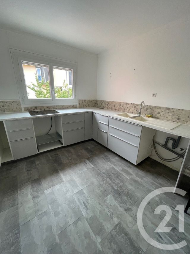 Appartement à vendre - 3 pièces - 71.27 m2 - CERGY - 95 - ILE-DE-FRANCE - Century 21 Osmose